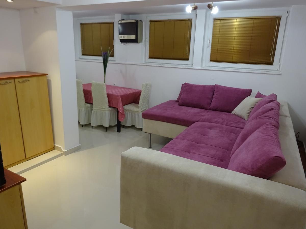 Jasmin White Apartment سكوبجي المظهر الخارجي الصورة