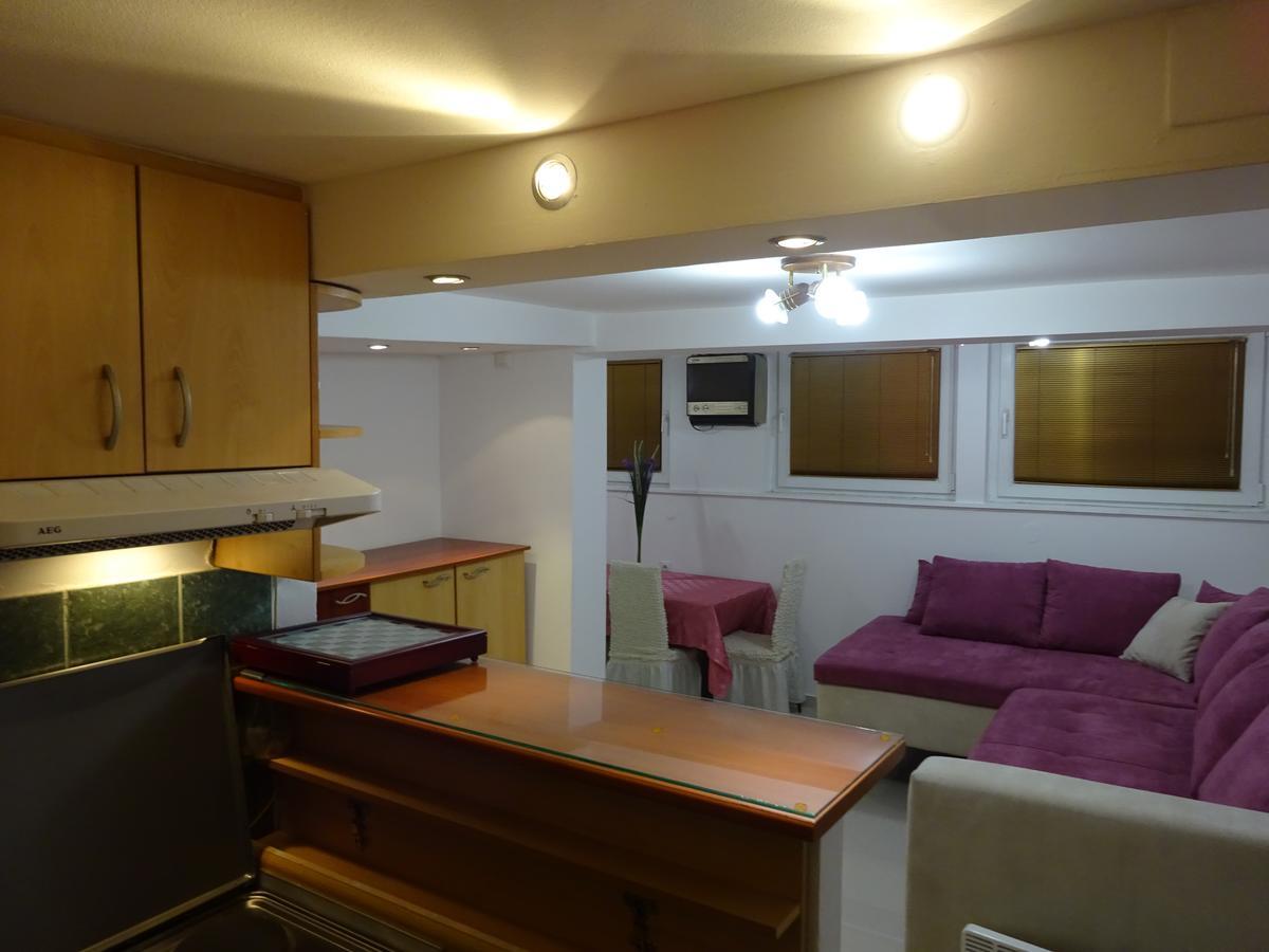 Jasmin White Apartment سكوبجي المظهر الخارجي الصورة