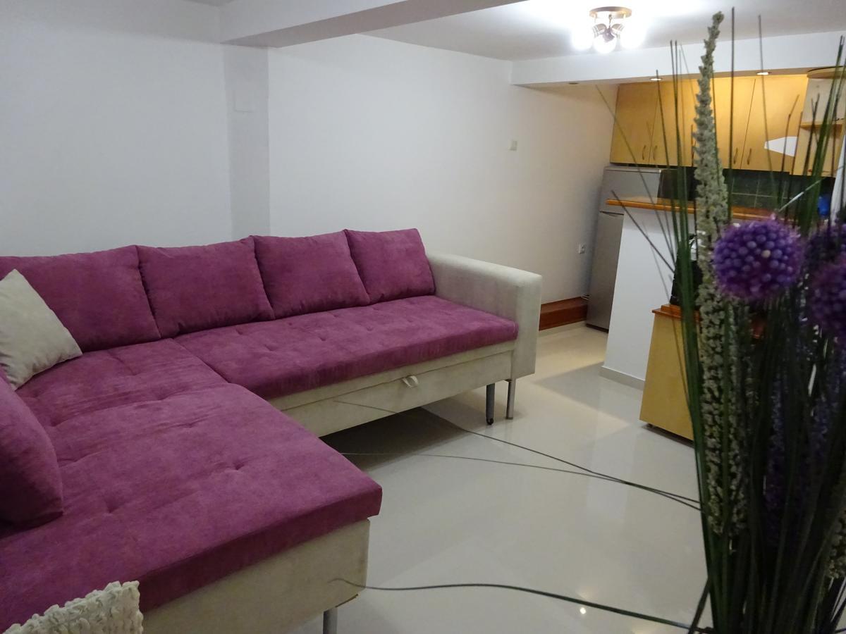 Jasmin White Apartment سكوبجي المظهر الخارجي الصورة