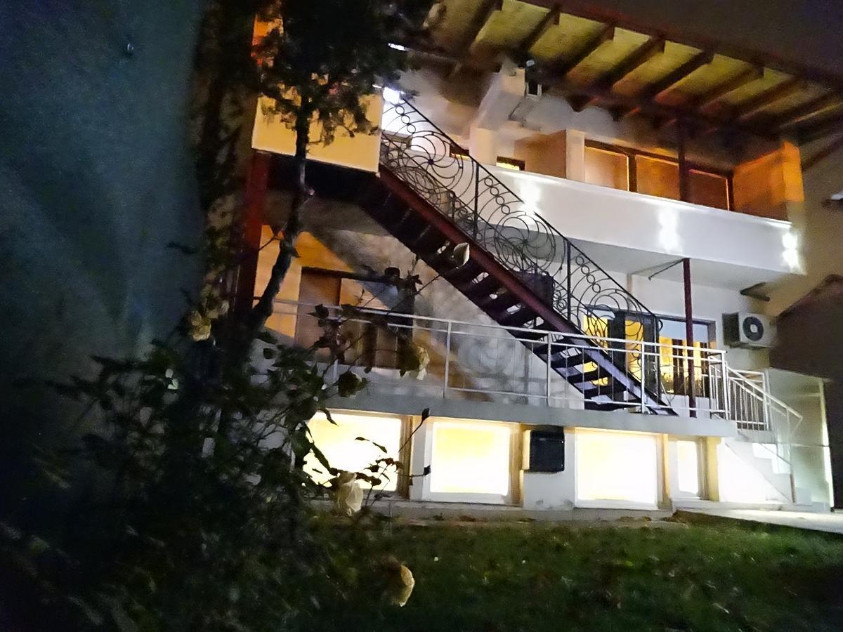 Jasmin White Apartment سكوبجي المظهر الخارجي الصورة
