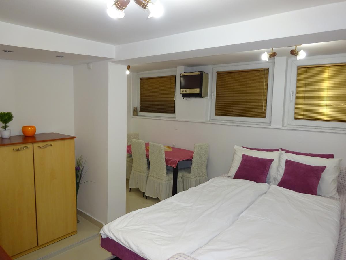Jasmin White Apartment سكوبجي المظهر الخارجي الصورة