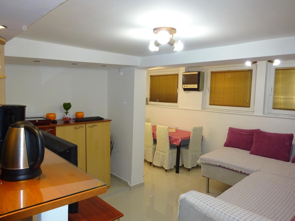 Jasmin White Apartment سكوبجي المظهر الخارجي الصورة