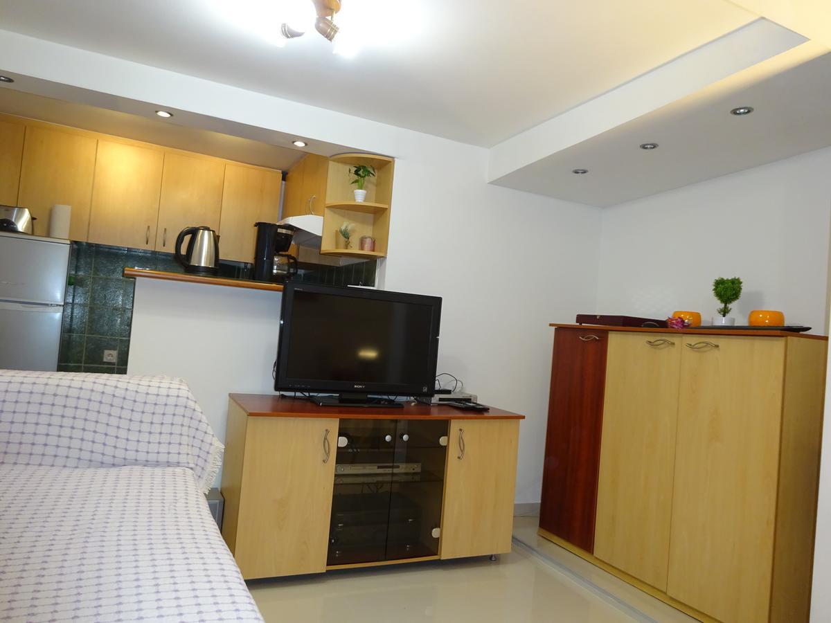 Jasmin White Apartment سكوبجي المظهر الخارجي الصورة