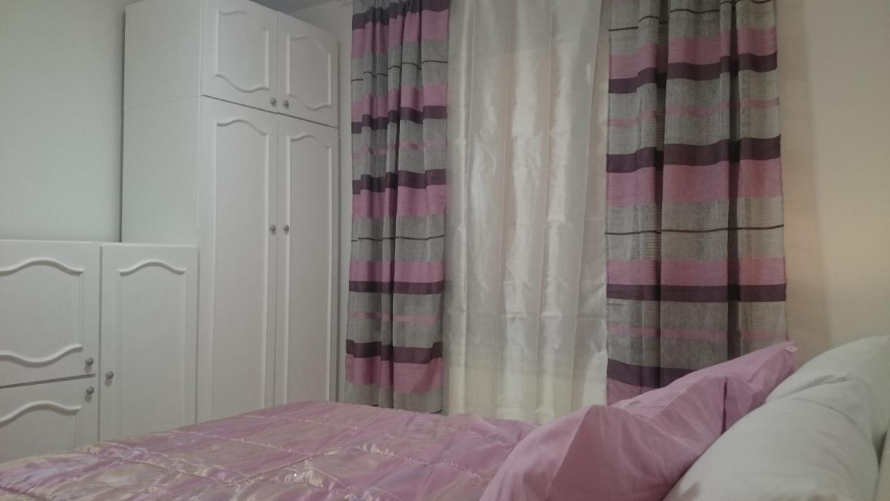 Jasmin White Apartment سكوبجي المظهر الخارجي الصورة