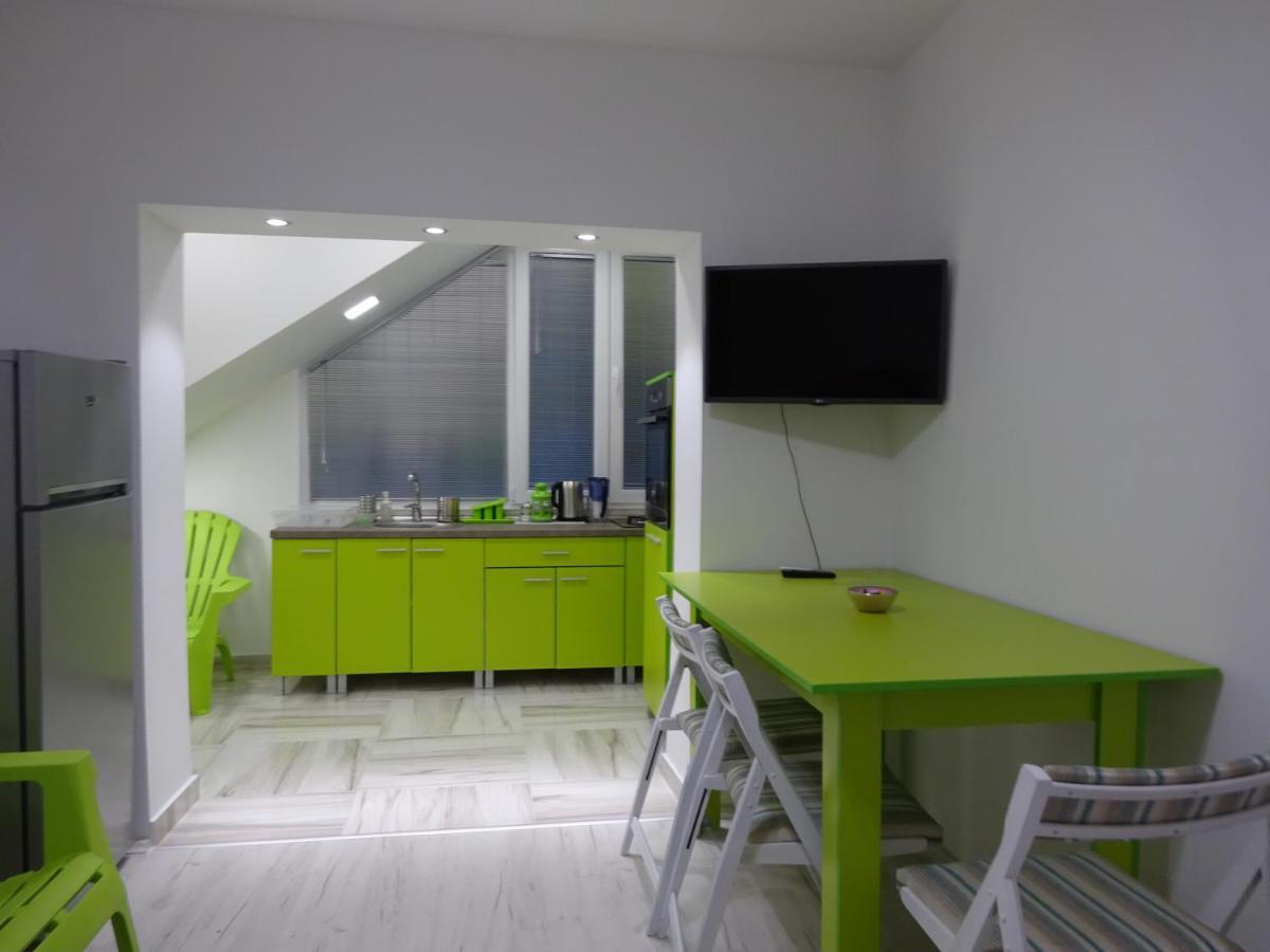 Jasmin White Apartment سكوبجي المظهر الخارجي الصورة