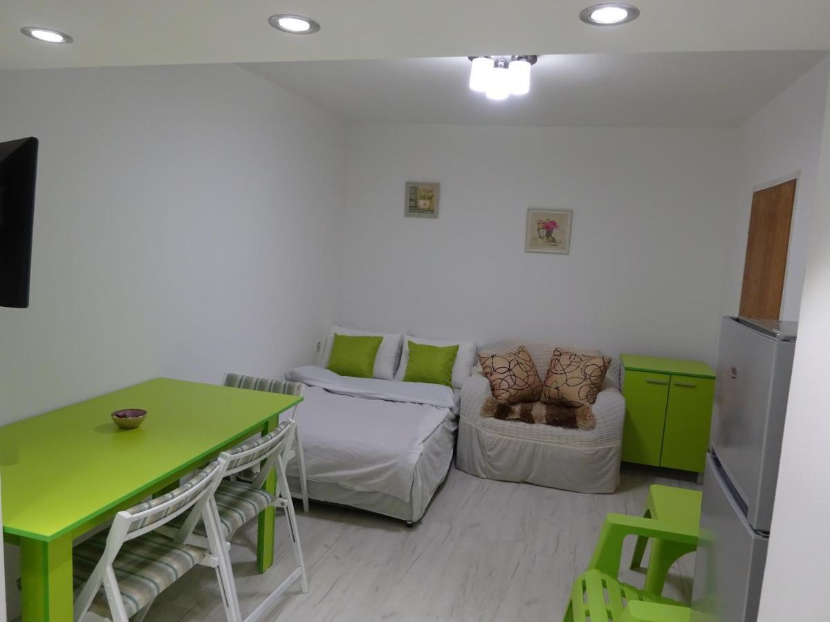 Jasmin White Apartment سكوبجي المظهر الخارجي الصورة
